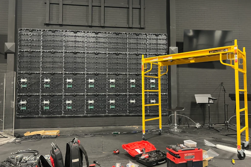 Mounting LED cabinets